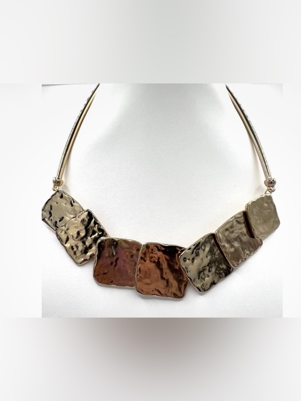 Belle Noel Kim Kardashian 14 kt y/g Molten Gold Squares Necklace